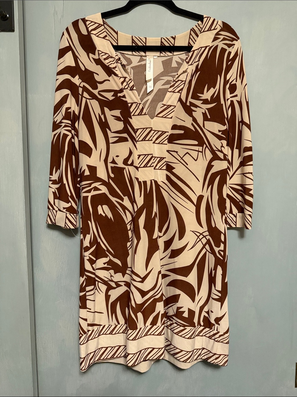 Abstract Print Short Sleeve MIDI in Cream & Brown